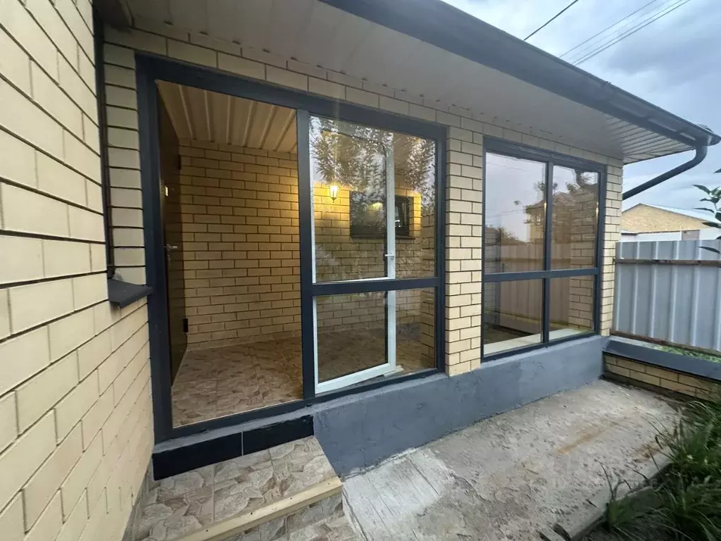 Дом в Оренбургская область, Оренбургский район, с. Южный урал ... - Фото 0