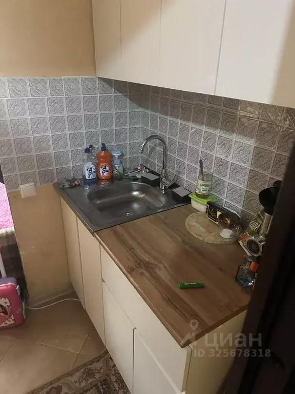 Комната Омская область, Омск ул. 2-я Солнечная, 23 (13.0 м) - Фото 1