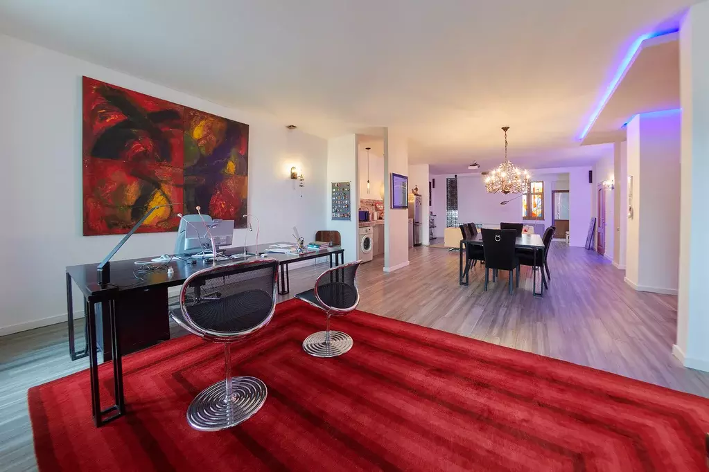 Продается 3-комнатная квартира - Фото 1