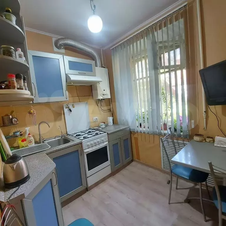 2-к. квартира, 43 м, 1/3 эт. - Фото 0