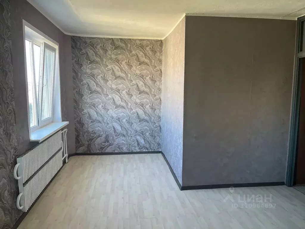 1-к кв. Волгоградская область, Волгоград Семь Ветров мкр, ул. ... - Фото 0