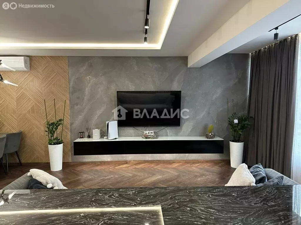 3-комнатная квартира: Краснодар, Дальняя улица, 8к1 (110 м) - Фото 0
