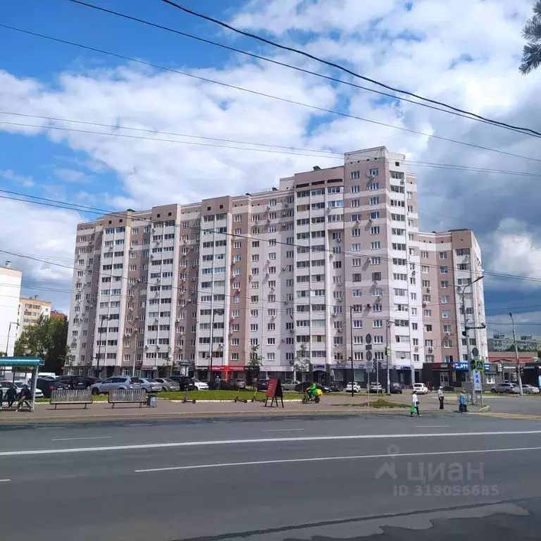2-к кв. Башкортостан, Уфа ул. Юрия Гагарина, 60 (62.0 м) - Фото 0