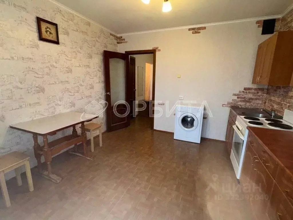 3-к кв. Тюменская область, Тюмень 6-й мкр, ул. Валерии Гнаровской, 8 ... - Фото 2