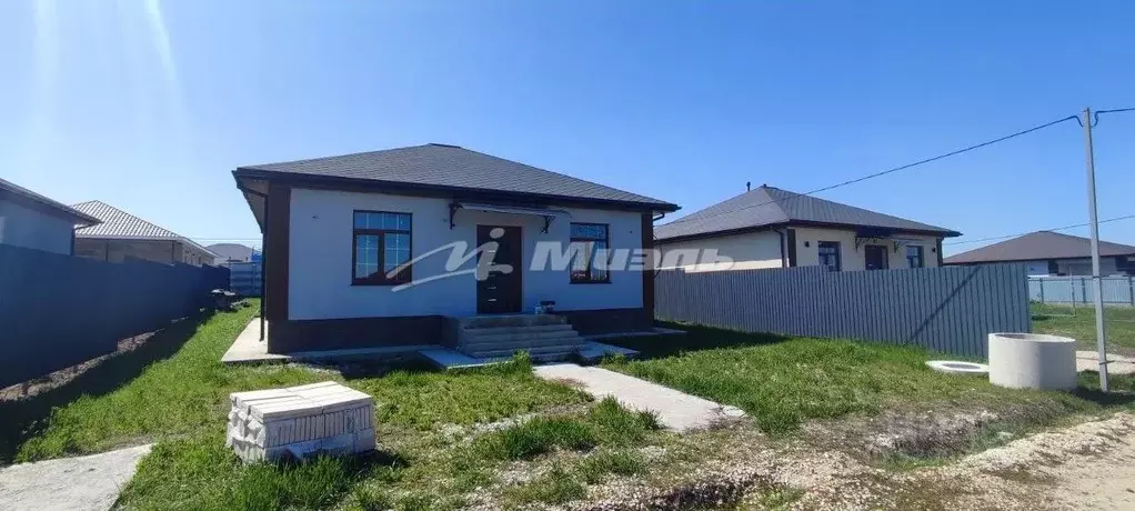 Дом в Крым, Симферопольский район, с. Мирное ул. Радужная, 20 (120 м) - Фото 1