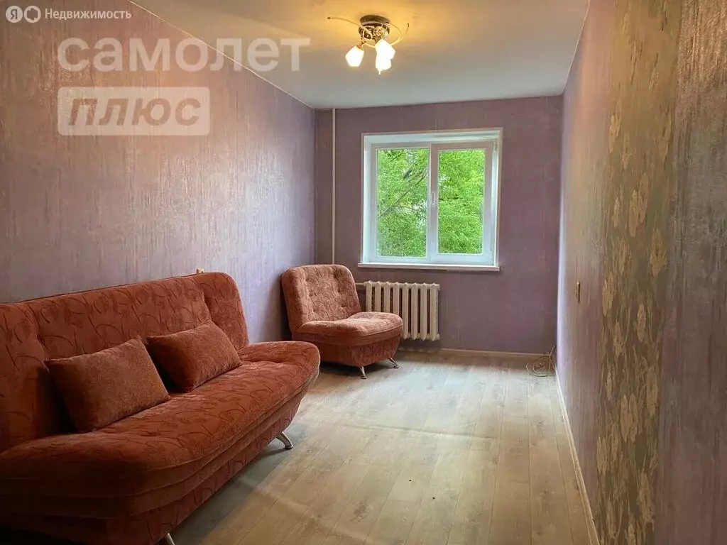 3-комнатная квартира: Уфа, улица Коммунаров, 58 (58 м) - Фото 0