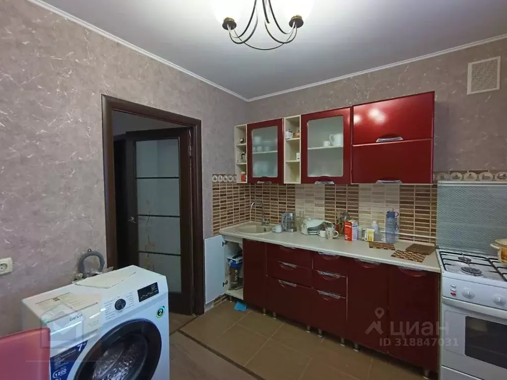 3-к кв. Крым, Красноперекопск 1-й мкр, 18 (66.3 м) - Фото 0