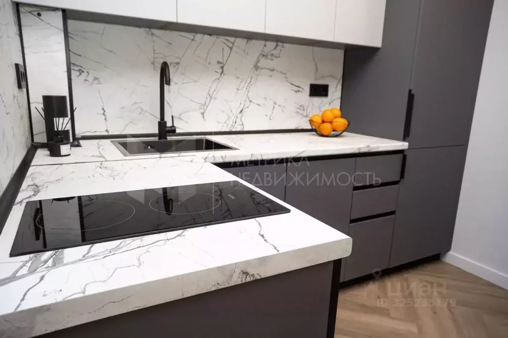 1-к кв. Тюменская область, Тюмень ул. 9 Января, 160к2 (41.6 м) - Фото 1