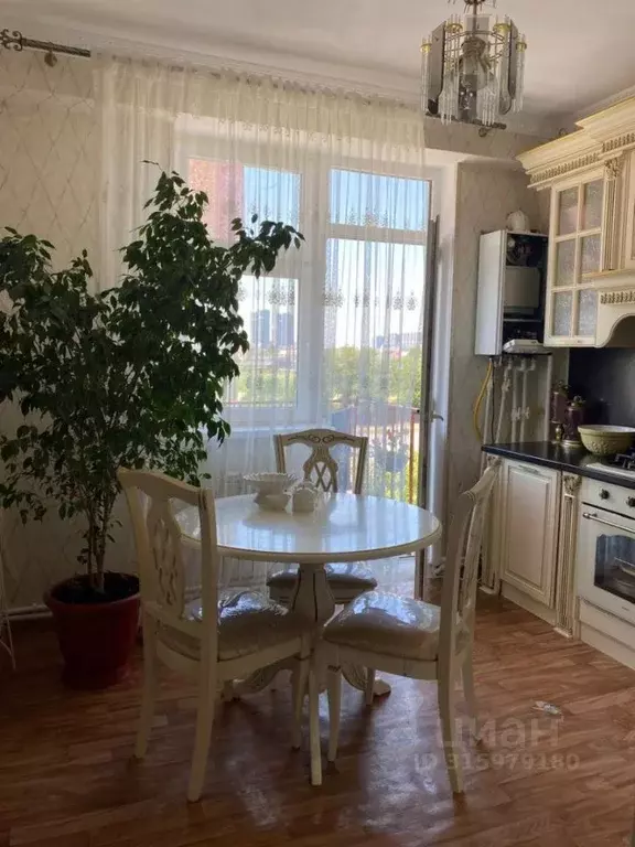 3-к кв. Чеченская республика, Грозный Узкоколейный пер., 10к1 (87.0 м) - Фото 1