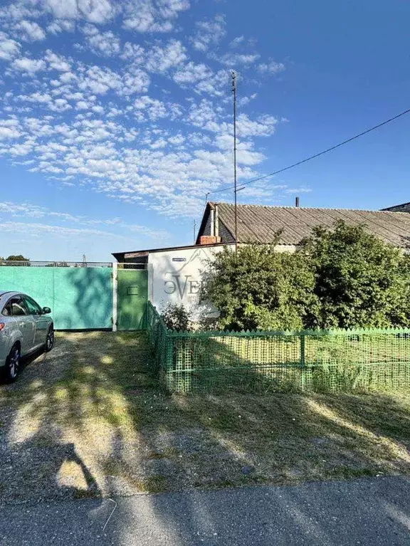 Дом в Белгородская область, Старооскольский городской округ, с. Озерки ... - Фото 1