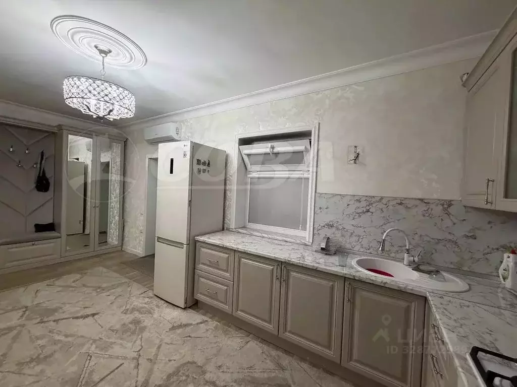 Дом в Дагестан, Махачкала ул. Абдулхакима Исмаилова, 89 (300 м) - Фото 1