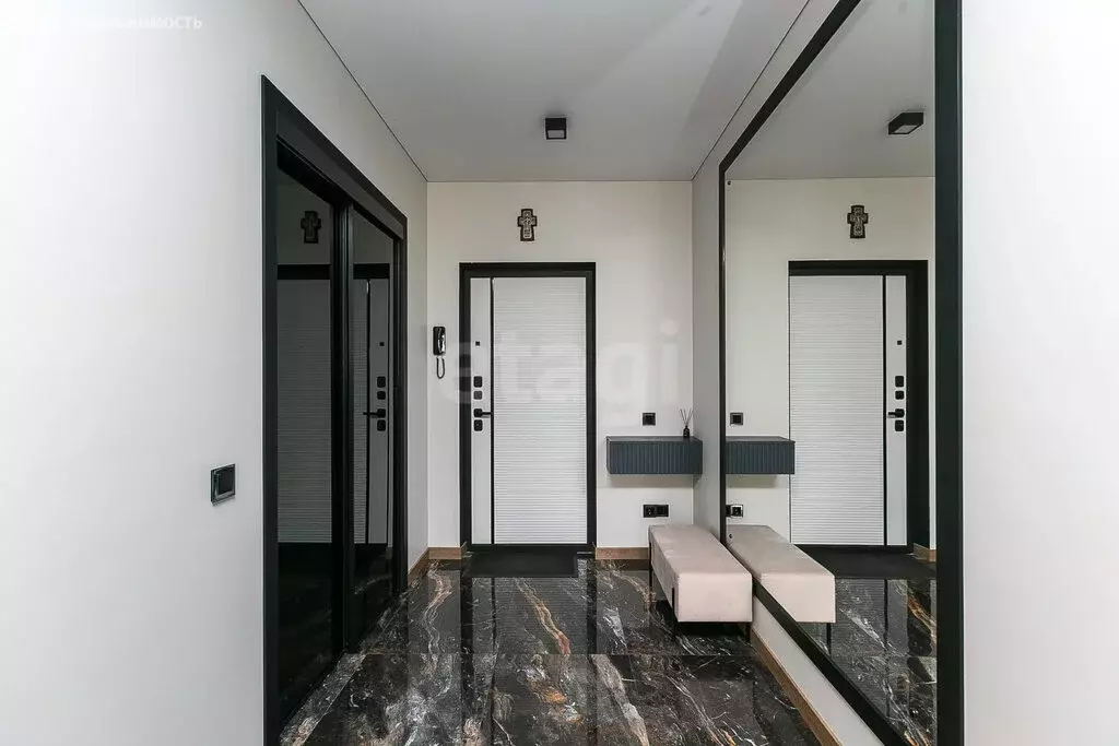 3-комнатная квартира: Тюмень, Таврическая улица, 9к7 (90 м) - Фото 1