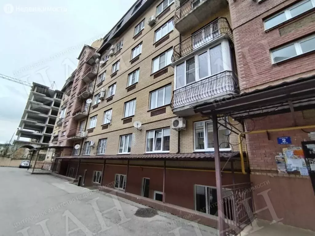 1-комнатная квартира: Ессентуки, улица Орджоникидзе, 84к2 (45.8 м), Купить  квартиру в Ессентуках, ID объекта - 30063515037