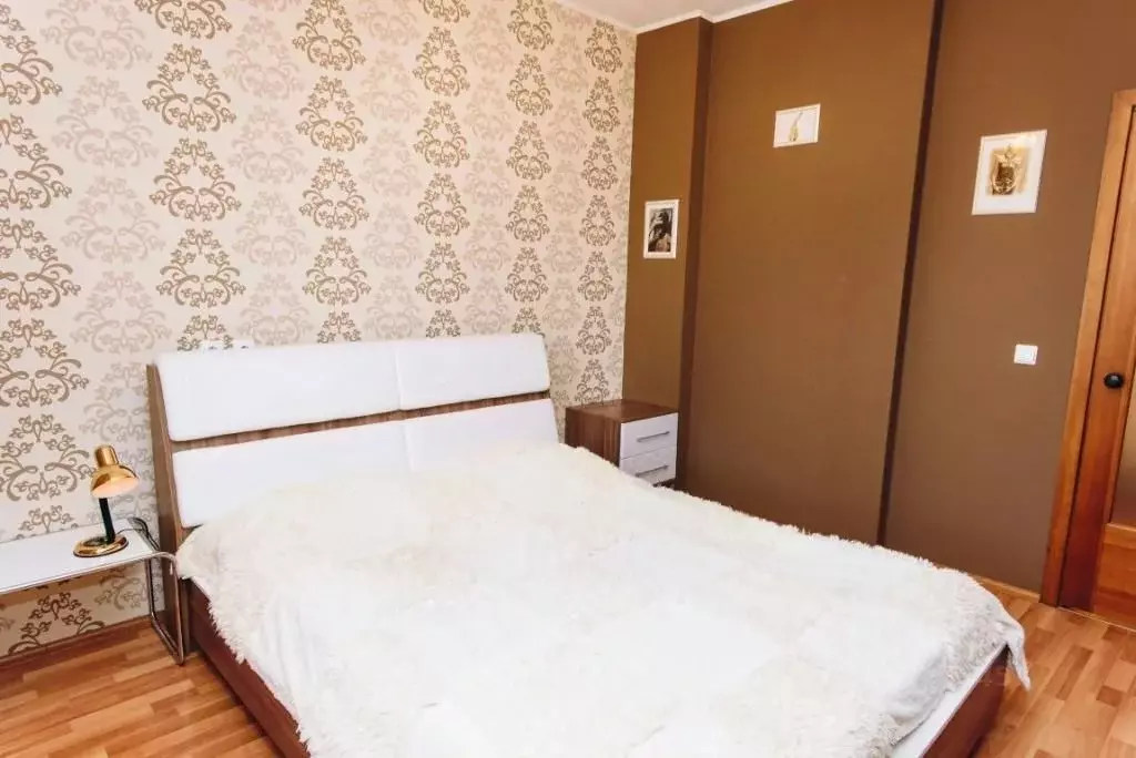 1-к кв. Свердловская область, Екатеринбург ул. Малышева, 4Б (55.0 м) - Фото 1