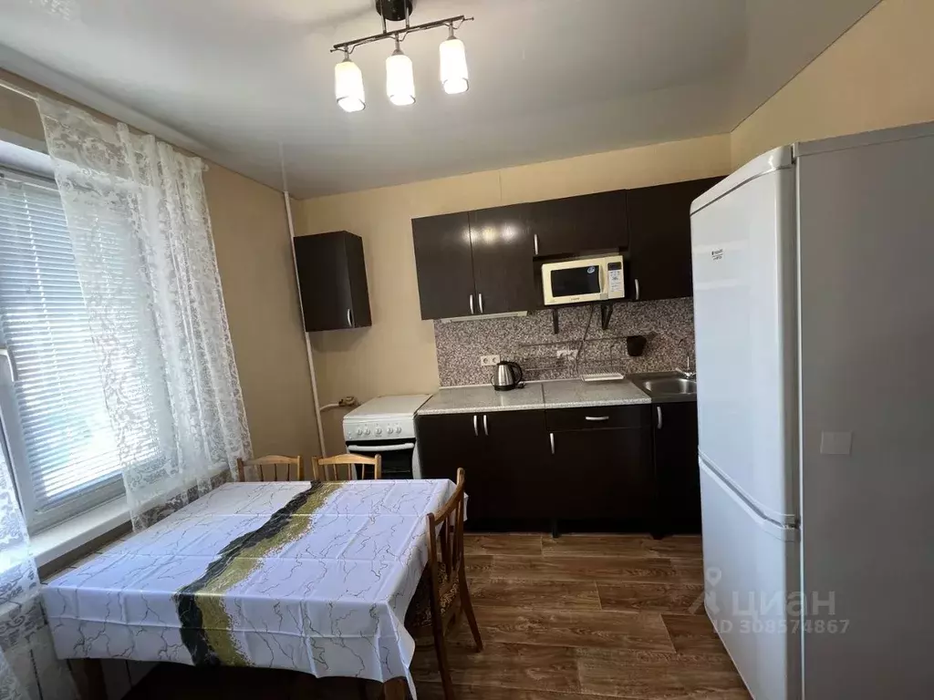 2-к кв. Татарстан, Казань ул. Сафиуллина, 17 (55.0 м) - Фото 1