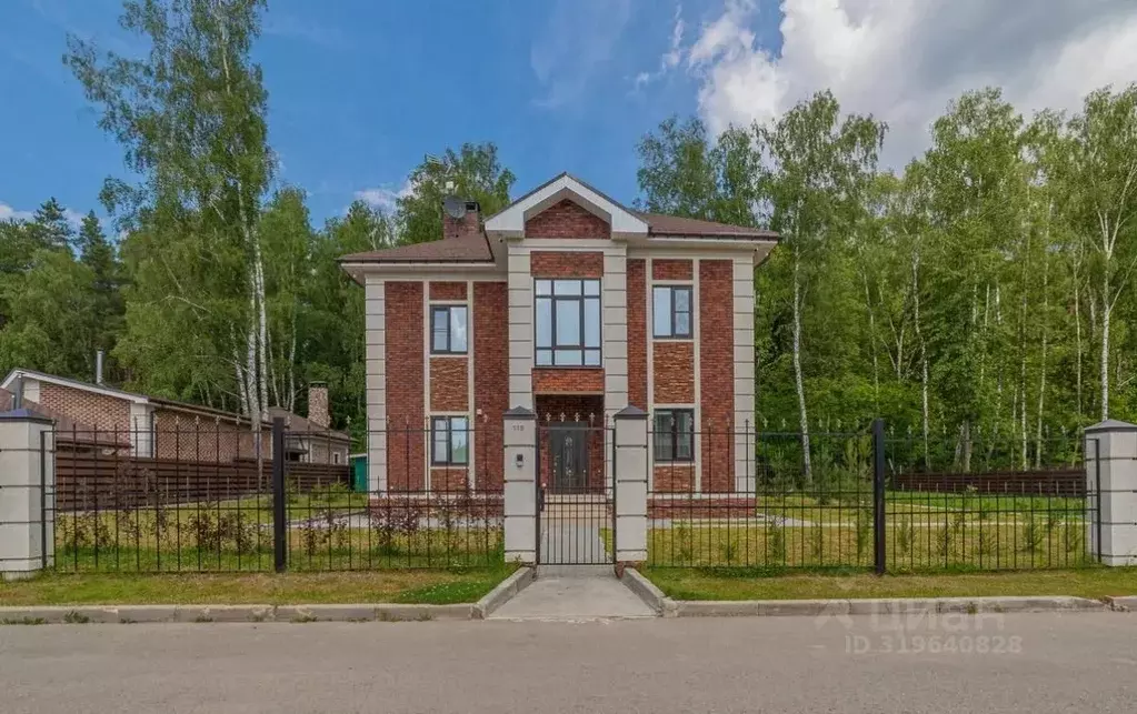 Дом в Москва д. Шарапово, 119 (244 м) - Фото 1