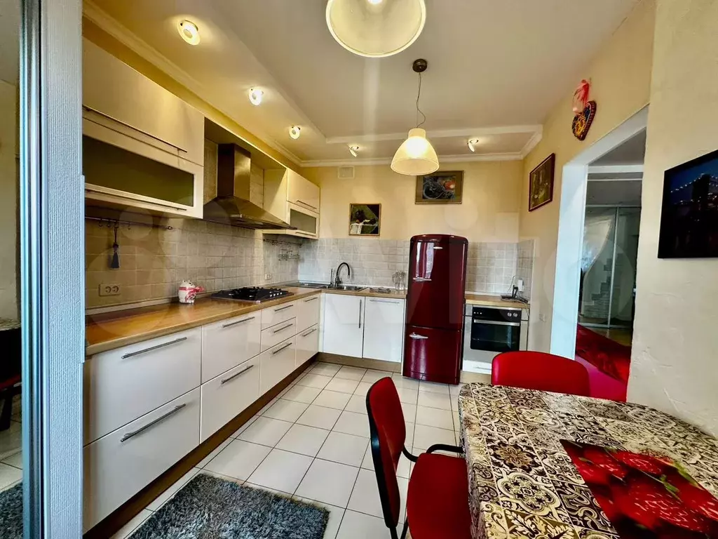 2-к. квартира, 70 м, 6/10 эт. - Фото 0