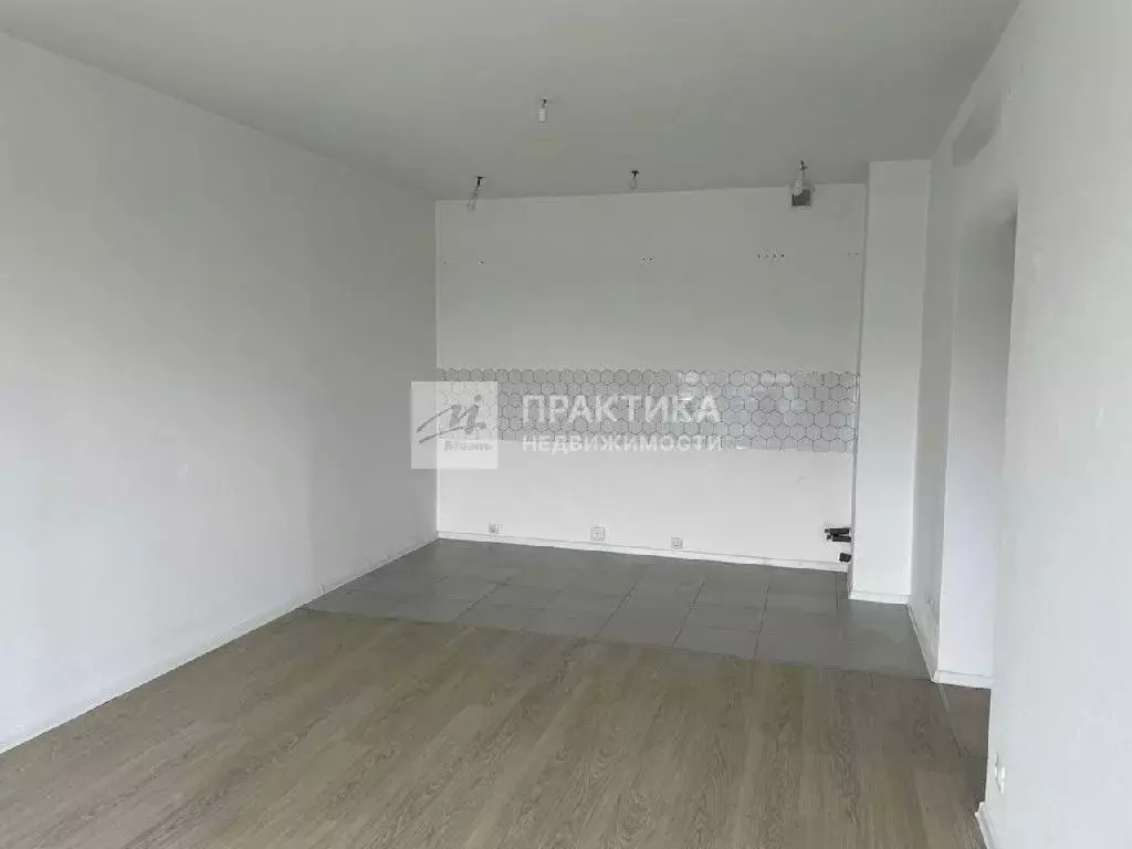 Продается 3-комнатная квартира - Фото 1