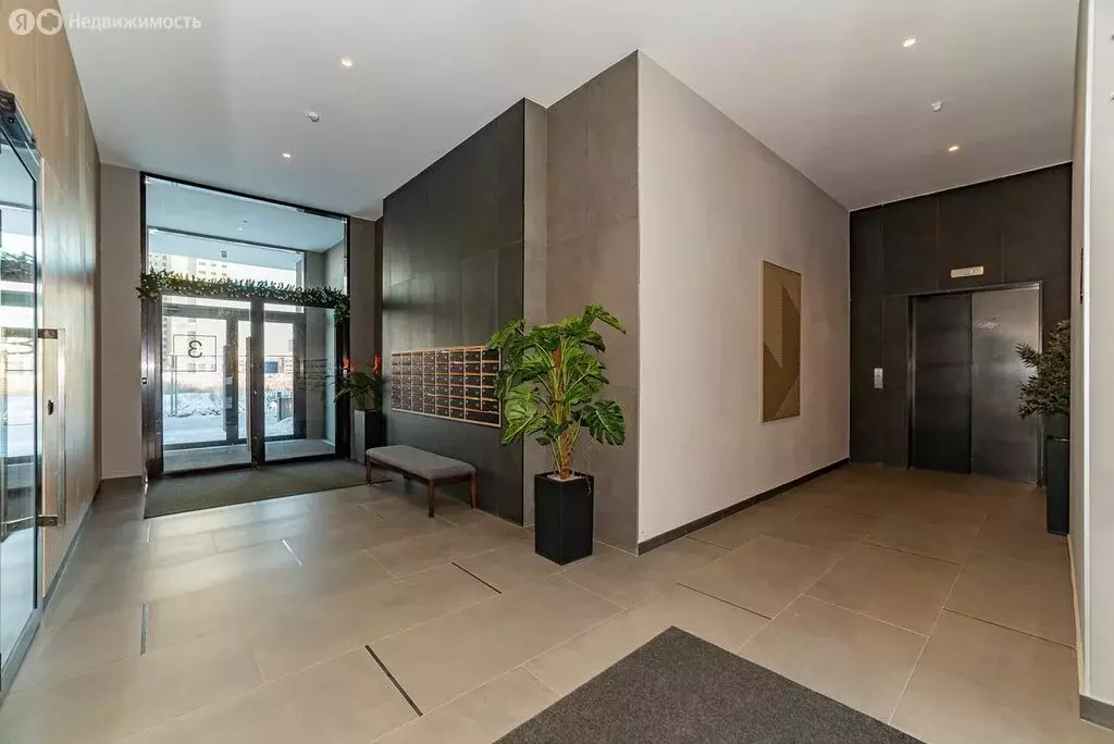 2-комнатная квартира: Екатеринбург, улица Академика Ландау, 7 (70.8 м) - Фото 2