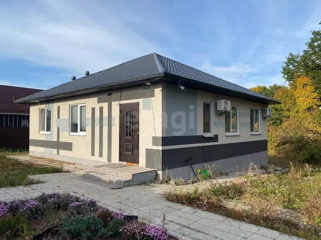 Дом в Белгородская область, Белгородский район, с. Стрелецкое ул. ... - Фото 1