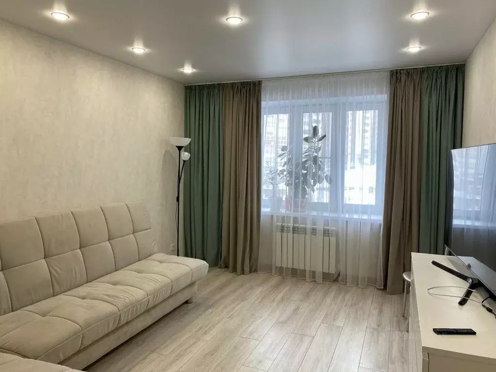 1-к кв. Чувашия, Чебоксары ул. Чернышевского, 17к2 (38.4 м) - Фото 0