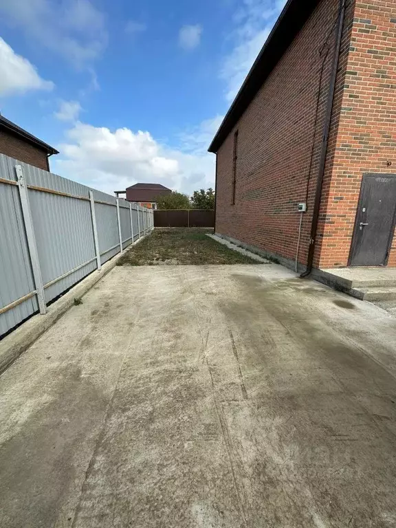 Дом в Краснодарский край, Краснодар пос. Российский, ул. Имени В.М. ... - Фото 2