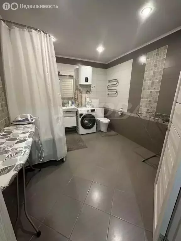 3-комнатная квартира: Тобольск, улица Радищева, 1 (80 м) - Фото 1