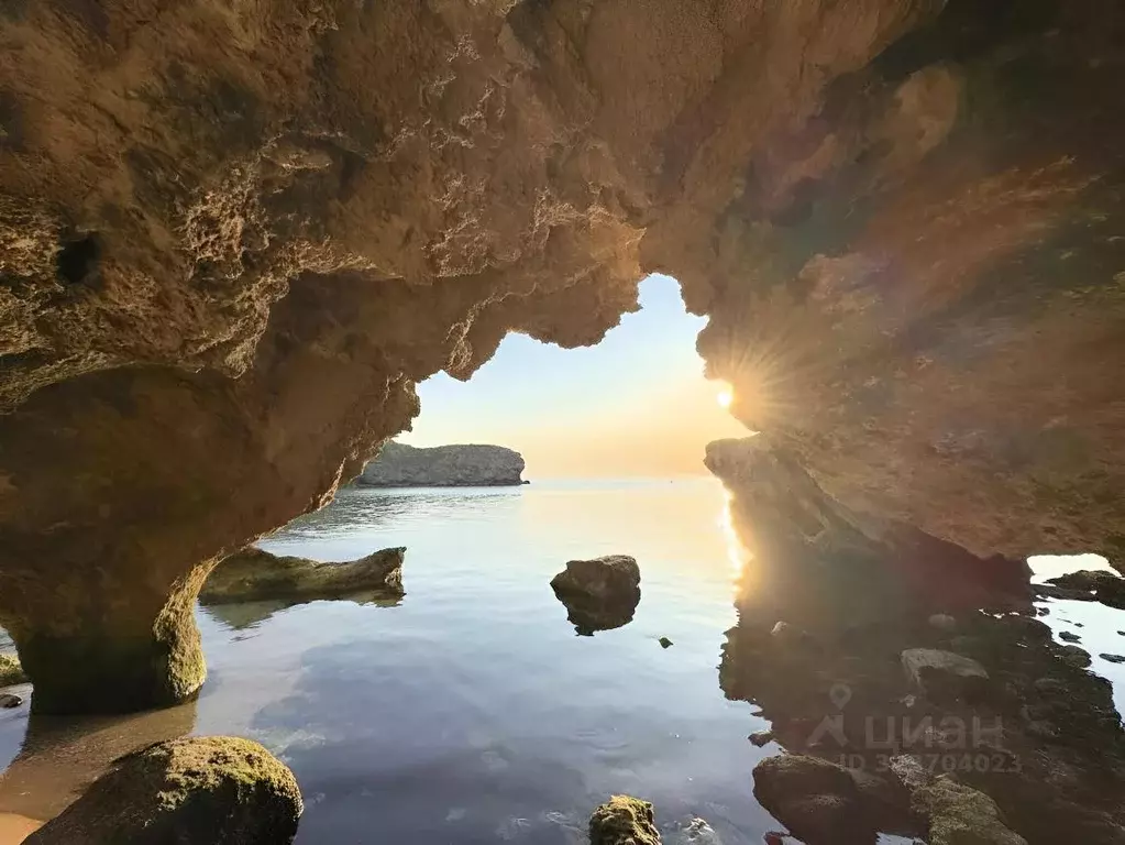 Участок в Крым, Ленинский район, Семисотское с/пос, с. Каменское  (6.0 ... - Фото 1