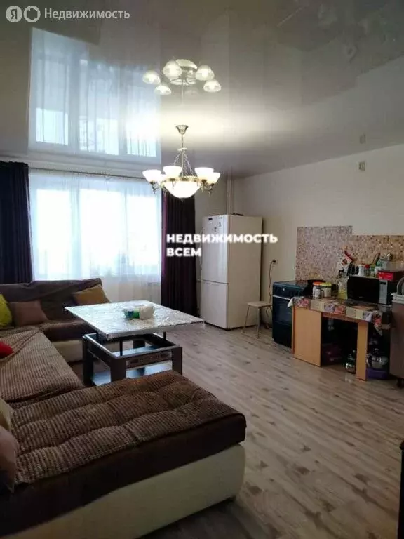 2-комнатная квартира: Челябинск, Краснопольский проспект, 5 (76.4 м) - Фото 0