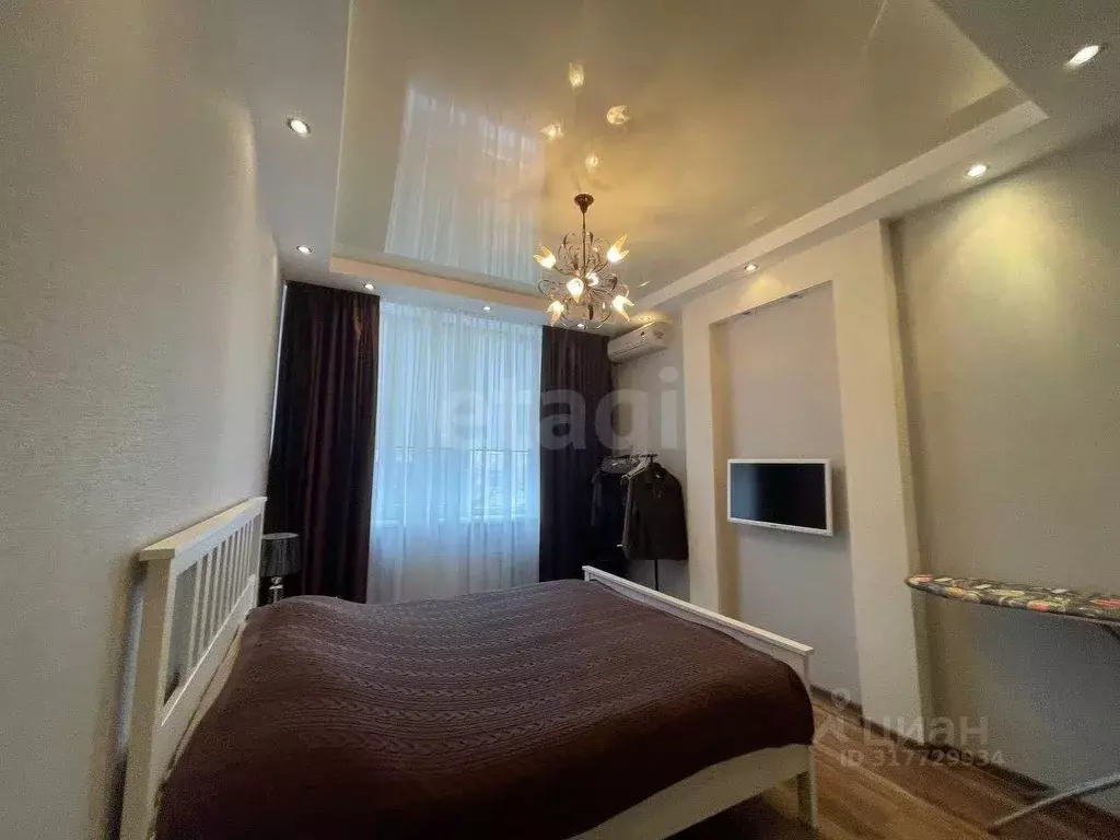 2-к кв. Крым, Симферополь ул. Тренева (65.4 м) - Фото 1