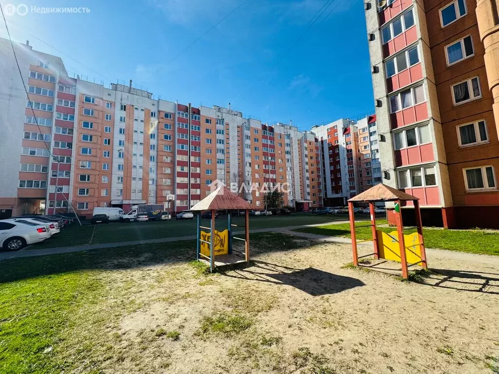 3-комнатная квартира: Калининград, улица Летний проезд, 27 (64.7 м) - Фото 1