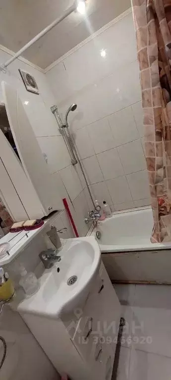 Комната Татарстан, Казань ул. Серова, 27 (10.0 м) - Фото 1
