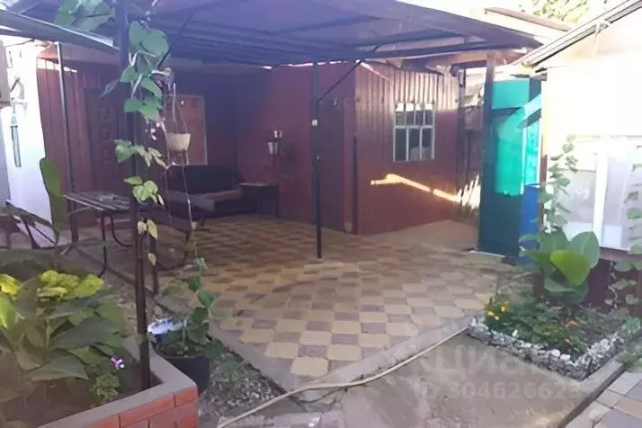 Дом в Краснодарский край, Ейск Ростовская ул., 305 (18 м) - Фото 1
