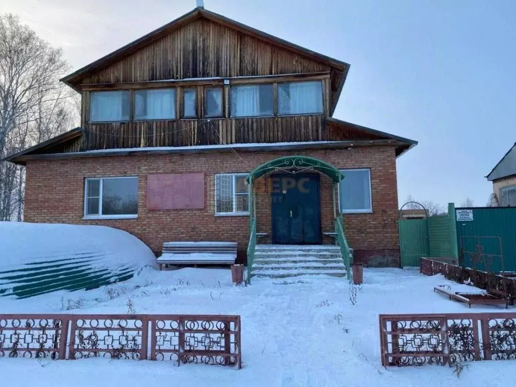 Производственное помещение в Омская область, с. Азово ул. Российская, ... - Фото 0