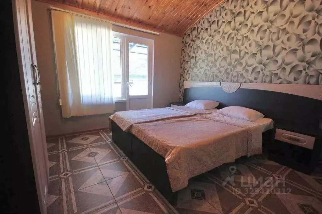 Комната Краснодарский край, Сочи ул. Декабристов, 181 (30.0 м) - Фото 1