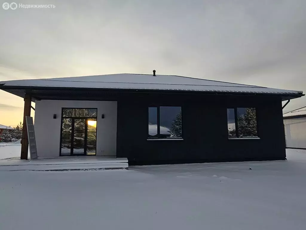 Дом в Свердловская область, Белоярский муниципальный округ, посёлок ... - Фото 2