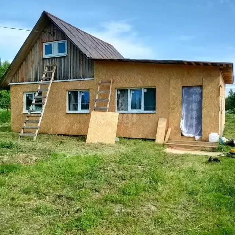 Дом в Карелия, Беломорский муниципальный округ, д. Лапино ул. ... - Фото 0