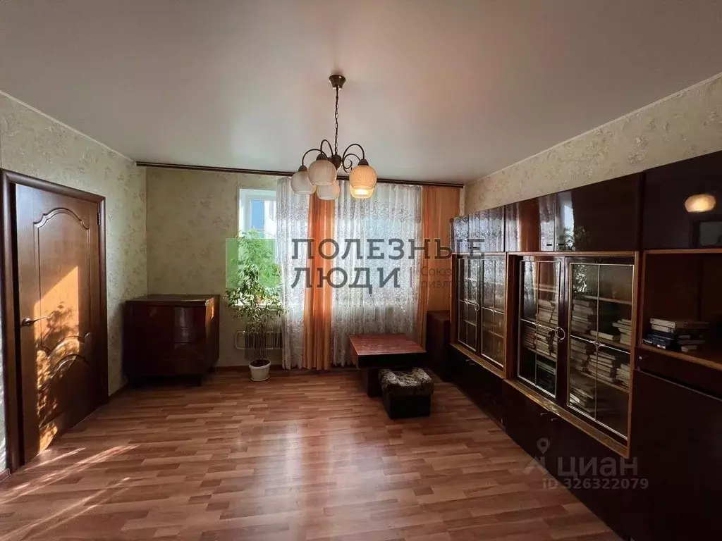 3-к кв. Орловская область, Мценск ул. Машиностроителей, 12 (82.0 м) - Фото 1