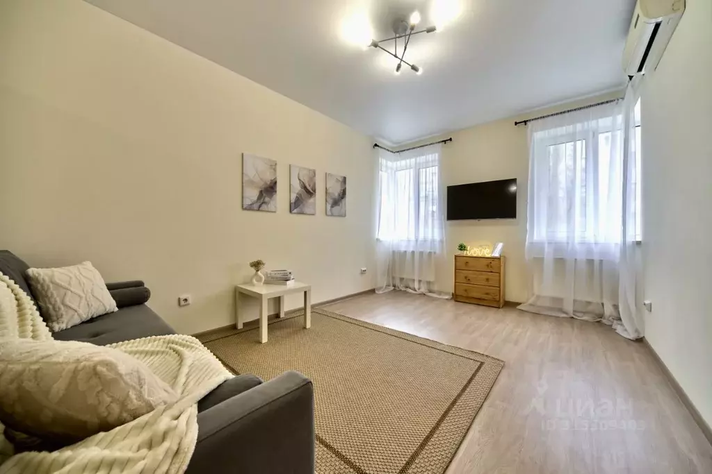 2-к кв. Волгоградская область, Волгоград ул. Пархоменко, 8 (43.0 м) - Фото 2