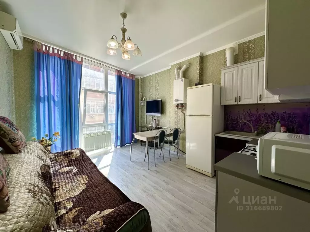 1-к кв. Краснодарский край, Геленджик Херсонская ул., 70 (42.5 м) - Фото 1
