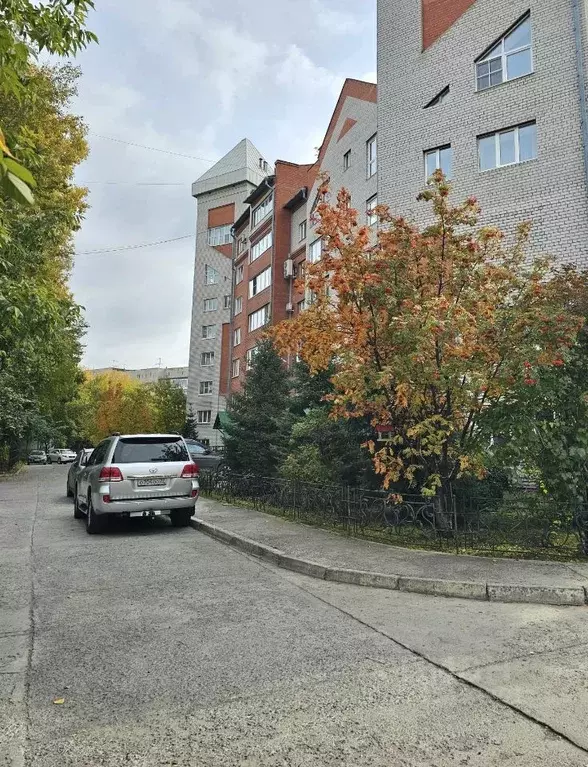 4-к кв. Алтайский край, Барнаул Молодежная ул., 62Б (167.3 м) - Фото 1