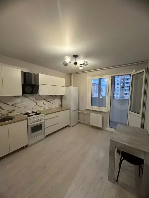 1-к. квартира, 40 м, 8/20 эт. - Фото 0