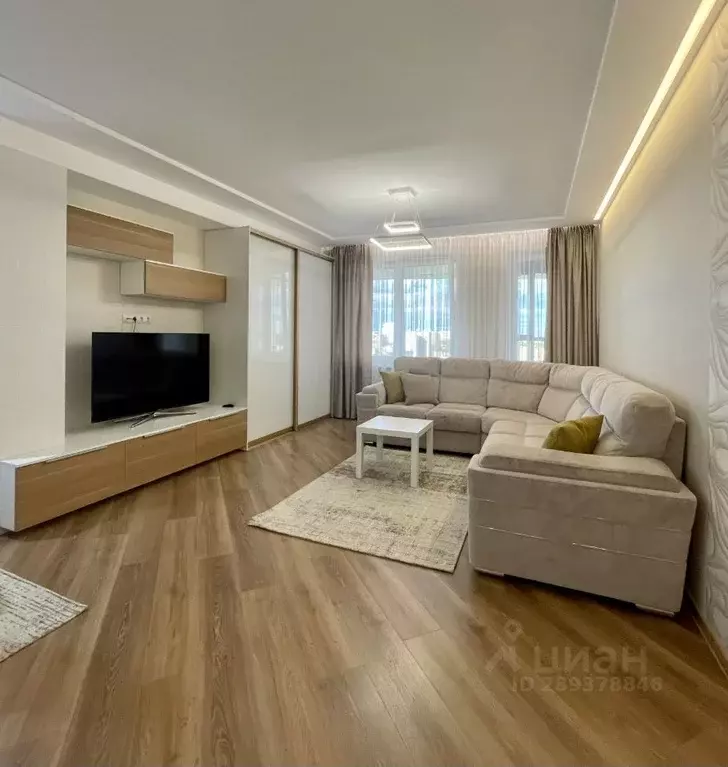 1-к кв. Кировская область, Киров Октябрьский просп., 117 (65.0 м) - Фото 1