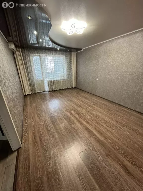 3-комнатная квартира: Ясный, улица Ленина, 13 (64 м) - Фото 1