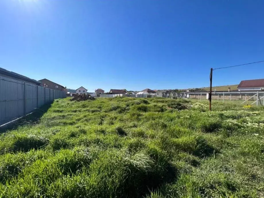 Участок в Крым, Симферопольский район, Добровское с/пос, с. Пионерское ... - Фото 2