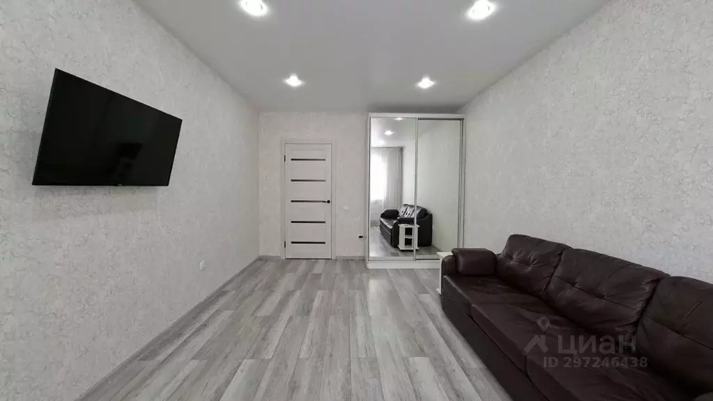 1-к кв. Липецкая область, Липецк ул. И.В. Свиридова, 22к2 (45.0 м) - Фото 1