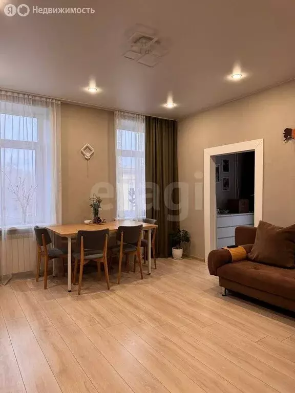 3-комнатная квартира: Челябинск, улица Сталеваров, 15 (73.4 м) - Фото 2