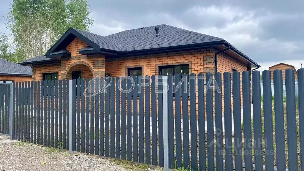 Дом в Тюменская область, Тюменский район, д. Ушакова, Молодежный мкр ... - Фото 0