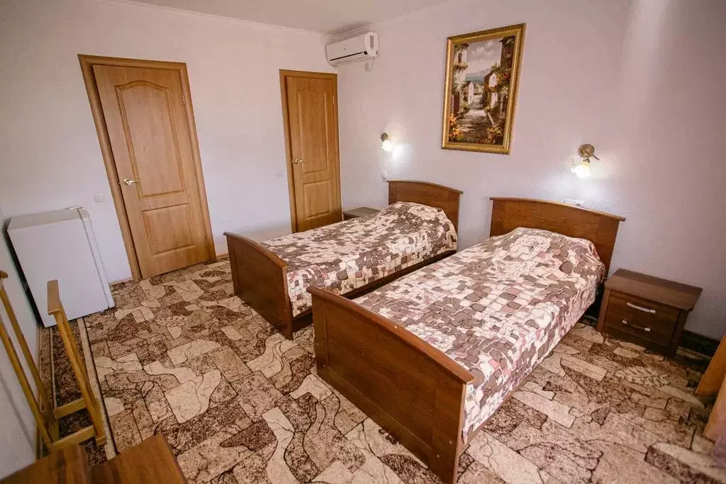 Комната Крым, Керчь ул. Галины Петровой, 9 - Фото 1