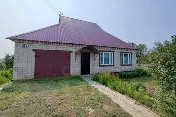 Дом в Алтайский край, Яровое ул. Комарова, 71 (100 м) - Фото 0